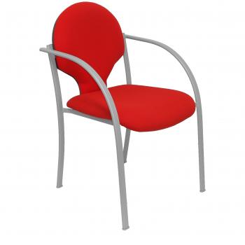 Silla confidente ergonómica con brazos fijos incorporados, apilable y estructura en color gris Asiento y respaldo tapizados en tejido ARAN color rojo Piqueras y Crespo Modelo Hellin