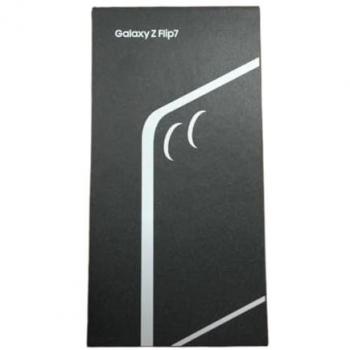 Samsung Galaxy Z Flip7 5G Foldable Smartphone 12GB RAM 256GB Storage Jet Black with Galaxy AI