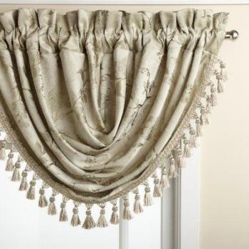 Lorena casa Modas Floral Lustre 121,9 x diseño de Cascada Valance, Salvia, Valance 48 x 37