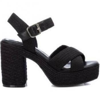 Sandalia de mujer Xti 142741 oro con hebilla