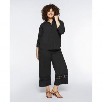Pantalón culotte con aplicaciones de encaje de macramé