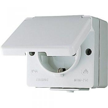 Toma de corriente Schuko 620W con tapa abatible y protección IP44 - Jung WG600