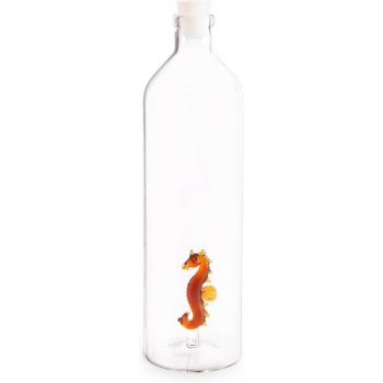 Botella de vidrio para agua Atlantis Sea Horse Balvi, color transparente, diseño elegante y funcional, capacidad adecuada para uso diario, tapa hermética que evita derrames, fácil de limpiar y apta para lavavajillas