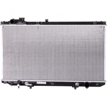 Radiador de refrigeración del motor NISSENS 64762, tipo: radiador, características: diseñado para proporcionar una eficiente refrigeración del motor, fabricado por Nissens, modelo 64762