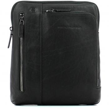 Bolso Bandolera Piquadro Black Square para iPad Air/Pro en Cuero Negro