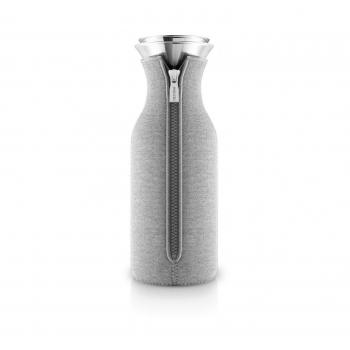 EVA SOLO Jarra para frigorífico | Diseño escandinavo | 1 litro | Vidrio borrosilicato | Acero Inoxidable | Silicona | Apto para lavavajillas | 100% antigoteo – Gris claro tejido 1.0 L
