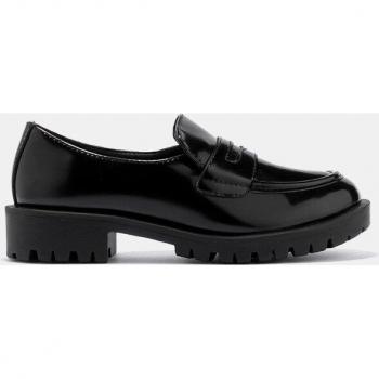 Mocasines de niña con detalle de antifaz y suela de goma en color negro