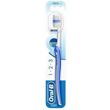 12 x Oral B Indicator Medium Toothbrush