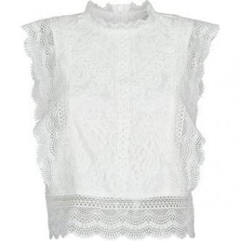 Blusa encaje blanco Only Karo