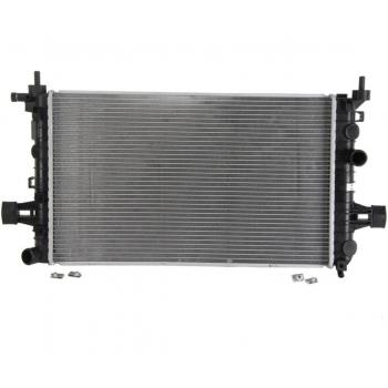 Radiador NISSENS 630744 para refrigeración del motor, alta eficiencia térmica, diseño optimizado para flujo de aire, fabricado con materiales de calidad, compatible con múltiples modelos de vehículos