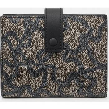Cartera Tous Kaos Icon pequeña en color negro con estampado de logos, material de piel sintética efecto Saffiano, referencia 395910213, con cierre de botón a presión, bolsillo exterior