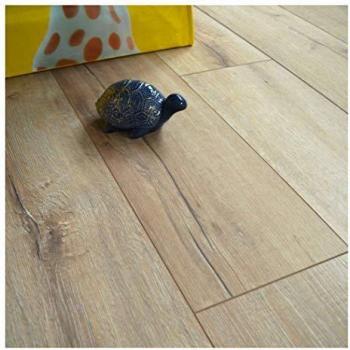 Suelo Laminado KronoSwiss Noblesse V4 - Roble Lugano 5G - 138 x 19,3 cm - 2,1 m² - 4 Chanfreines