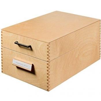 Caja de índice de madera A5 apaisada para 1.000-1.500 tarjetas, con soporte metálico y campo de etiquetado, FSC certificado