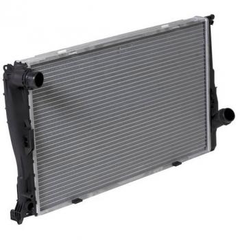 Radiador de refrigeración del motor AVA QUALITY VN2224