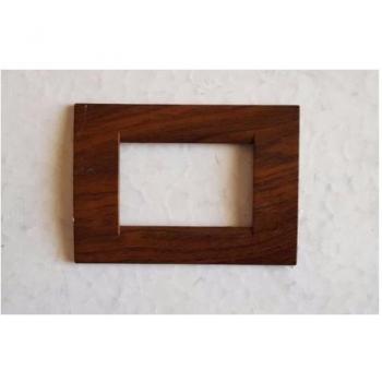 Placa Compatible Living Light ABS 3/4/7 Postes Colorida Madera Oscura - 3 Orificios
