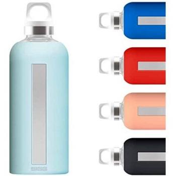 Cantimplora de vidrio SIGG Star Glacier 0.5 L, a prueba de fugas y libre de sustancias nocivas, con funda de silicona y resistencia al calor