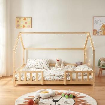 Cama para niños Sisimiut forma de casa con colchón 140x200 cm en pino natural