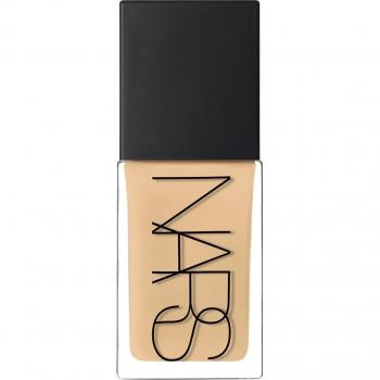 NARS Light Reflecting Foundation Brightening Foundation for Natural Look Shade FIJI 30 ml