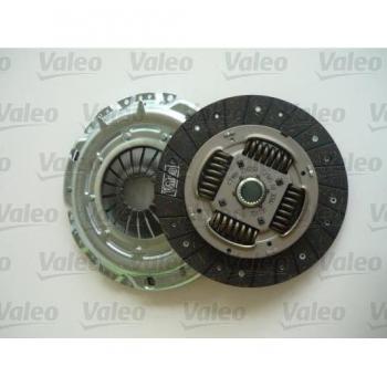 Kit de embrague VALEO 826704 con disco de embrague, plato de presión y rodamiento de liberación, diseñado para una instalación fácil y un rendimiento óptimo en vehículos