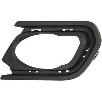 Pieza de parachoques delantera BLIC 6502-07-1304912P con rejilla integrada, diseño específico para modelo compatible, fabricada en material plástico de alta resistencia, color negro, fácil instalación y ajuste perfecto