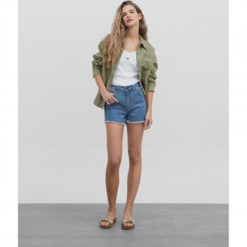 Short de mujer denim con bajo desflecado
