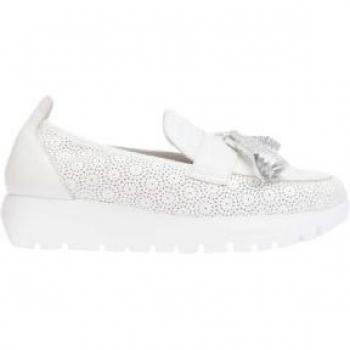 Mocasín Plataforma Mujer con Borlas y Picados de Piel Wonders