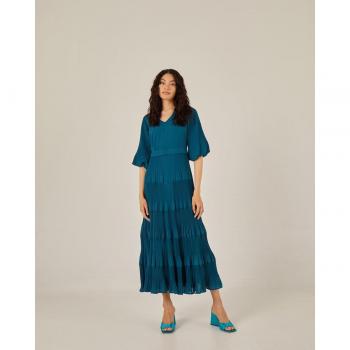 Vestido largo plisado con paneles de estilo romántico