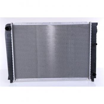 Radiador de refrigeración del motor NISSENS 65537A, tipo: Radiador, características: diseño eficiente para la disipación del calor, fabricado con materiales de alta calidad, compatible con múltiples modelos de vehículos, fácil instalación y ajuste