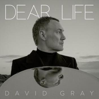 CD Dear Life de David Gray, álbum musical con 10 pistas, lanzado en 2023, género folk rock, incluye letras introspectivas y melodías emotivas