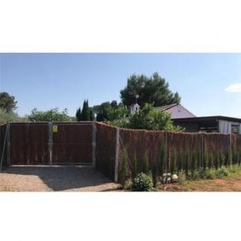 Seto Artificial Premium Verde 90% Ocultación UV Resistente Fácil Instalación Ideal para Jardín, Balcón y Terraza 1,50 x 3 Metros (Marrón)