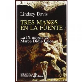 Tres manos en la fuente