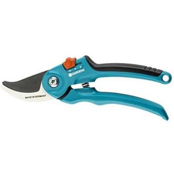 GARDENA Garden Secateurs B/S-M: Stable vine shears with a bypass blade for plants and green wood of up to 22 mm in diameter, sap groove, wire cutter, two-step handle opening