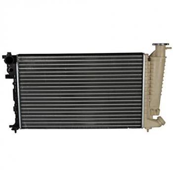 Radiador de refrigeración del motor NISSENS 635181 con alta eficiencia, diseño optimizado para un mejor flujo de aire, fabricado en aluminio y plástico, compatible con múltiples modelos de vehículos, fácil instalación y durabilidad garantizada