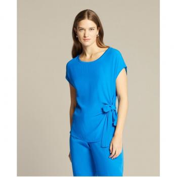 Camiseta de mujer con nudo en el lateral