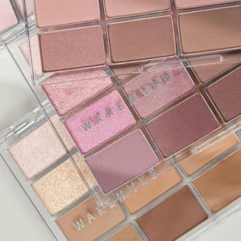 WAKEMAKE Soft Blurring Eye Shadow Palette - 16 Color Blue Core Edition