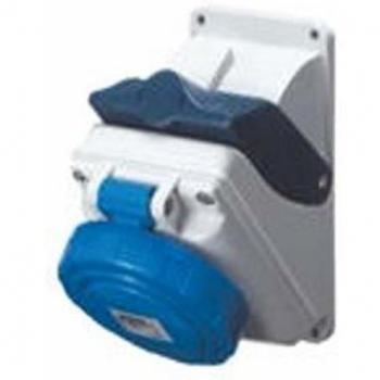 Toma de Corriente Vertical 2P+T 16A IP55 con Enclavamiento Gewiss COMBIBLOC