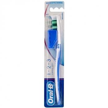 Oral-B Classic Care Toothbrush 40 Medium Bristles