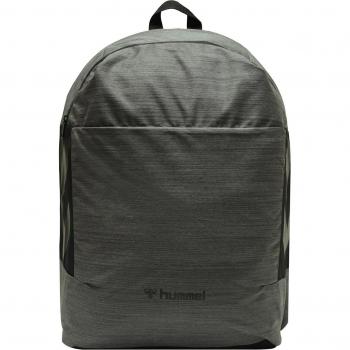 Mochila Hummel Urban 32L para laptop en color negro melange, con capacidad de 32 litros, diseño urbano y compartimento acolchado para portátil