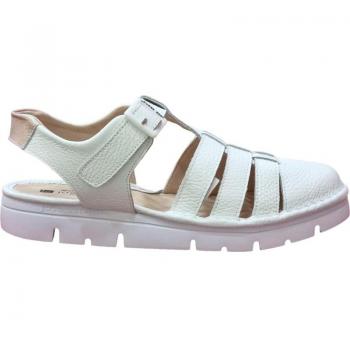 Sandalias para mujer Jose Saenz en color blanco, modelo Cangrejeras de piel, disponible en Bogotá y con opciones de colores Ibiza e Iris Rosa