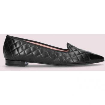 Slippers Pretty Ballerinas Elise en napa acolchada negra con elegante puntera de charol negro
