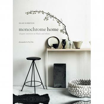 Monochrome Home: Elegant Interiors in Black and White