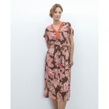 Vestido de mujer con manga corta y detalle de vivo