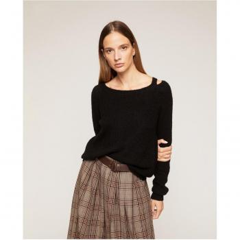 Jersey de mujer con escote barco y detalle de corte lateral