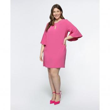 Vestido con doble collar decorativo y mangas acampanadas