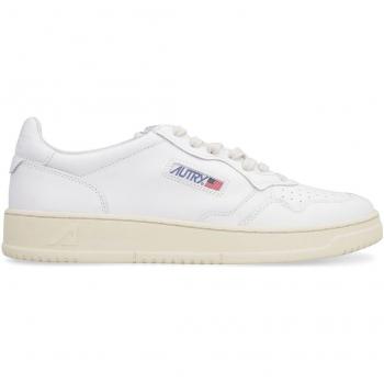Autry Men's Leather Medalist Sneakers in White, Size 39, AULMLL15, White Leather Sneakers with Perforated Toe, Male, Sizes: 5 UK, Size: 6 US