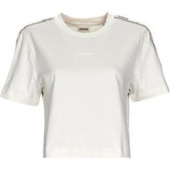 Camiseta Guess con Logo Lateral, Estilo Crop, Beige, Ajuste Relajado, Mujer