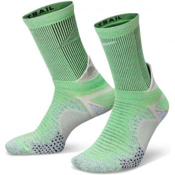 Calcetines Trail Running Nike - Par de calcetines diseñados para actividades al aire libre, fabricados con materiales transpirables y de secado rápido, con tecnología que proporciona soporte y comodidad durante la carrera