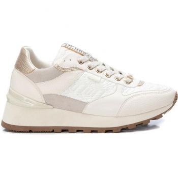 Zapatillas deportivas Xti para mujer en color blanco con cierre de cordón