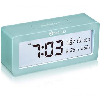 DIGOO Reloj despertador digital, LCD Reloj alarma con pilas con monitor de temperatura y humedad, función de repetición, calendario, reloj de escritorio del dormitorio, regalo para niños