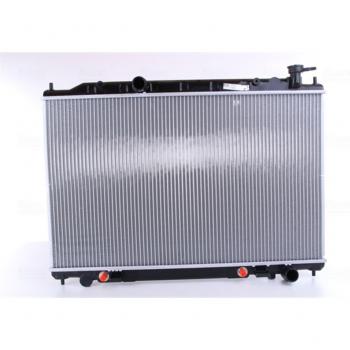 Radiador de refrigeración del motor NISSENS 68712 con características de alta eficiencia térmica, diseño optimizado para un ajuste preciso, fabricación en aluminio y plástico resistente a la corrosión, capacidad de enfriamiento mejorada, compatible